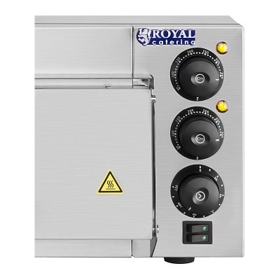 Forno industrial em aço inoxidável com botões e luzes indicadoras