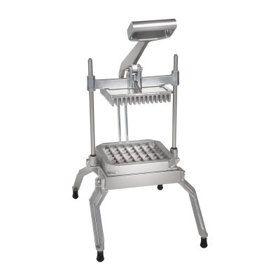 Cortador de batatas fritas de metal prateado com alavanca e pernas de apoio