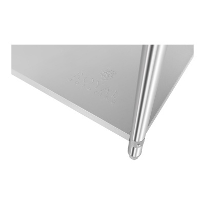 Suporte metálico prateado com texto gravado Royal e apoio triangular de metal brilhante