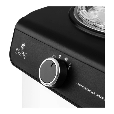 Detalhe de máquina para gelados preta com botão giratório e texto ROYAL Catering