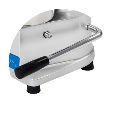 Detalhe da base metálica com alça e etiqueta azul da máquina