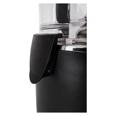 Detalhe da máquina com partes preta e metálica