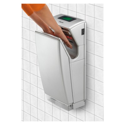 Secador de mãos automático branco montado numa parede de azulejos com visor verde.