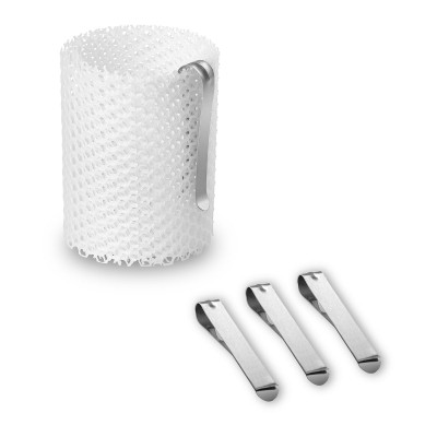 clips metálicos prateados com recipiente cilíndrico branco texturizado