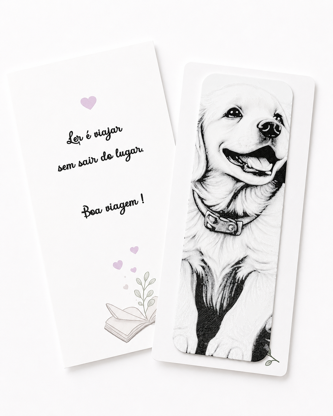 Marca-páginas com imagem de cão e cartão com texto em português