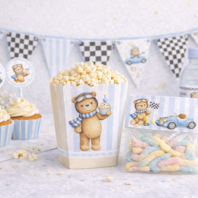 Kit festa infantil com ursinho piloto em decoração azul e branca