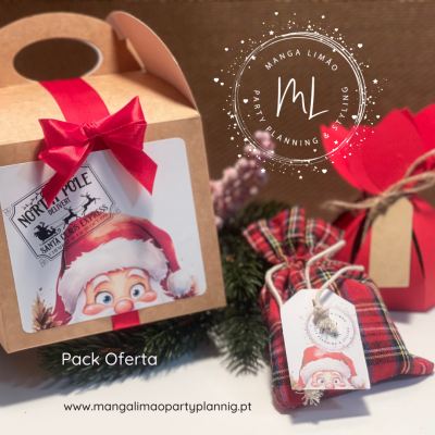 Caixa de oferta com decoração natalícia e saco tecido xadrez com etiqueta de Pai Natal