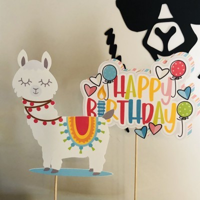 Decorações de festa de papel com lhama e 'HAPPY BIRTHDAY' colorido