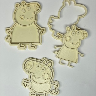 Cortadores de bolachas em forma de personagens amarelos em fundo branco