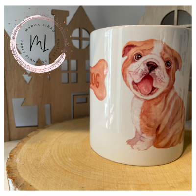 Caneca branca com desenho de bulldog e osso cor de rosa 'DOG'