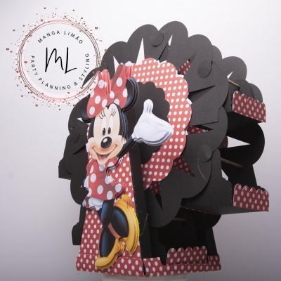 Suporte decorativo Minnie Mouse vermelho e preto com padrão de bolinhas e texto de marca