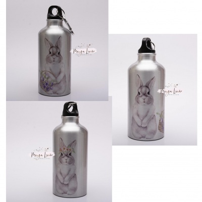 Garrafa metálica com desenho de coelho e flores lilás