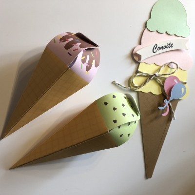 Caixas de cartão em forma de gelado com decoração colorida e detalhes em papel e corda