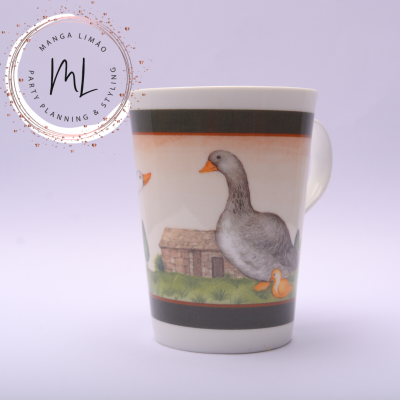Caneca de porcelana com estampa de pato