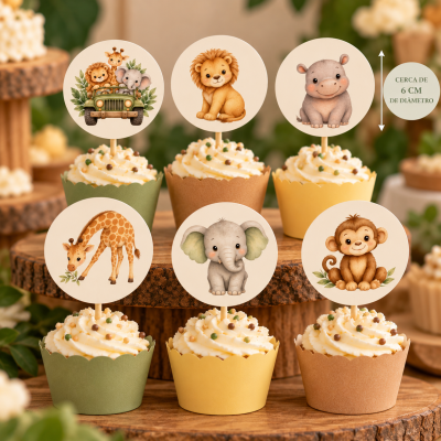 Decorativos de cupcake com desenhos de animais e cobertura branca em cupcakes, numa bandeja de madeira.