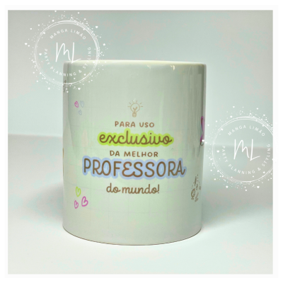 Caneca branca com texto colorido para professora
