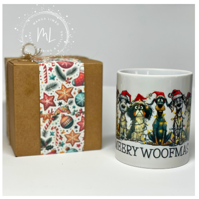 Copo de cerâmica com design de cães natalícios e caixa de embrulho com fita decorativa temática de Natal