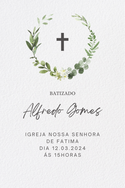 Convite de batizado com coroa de folhagens e cruz preta