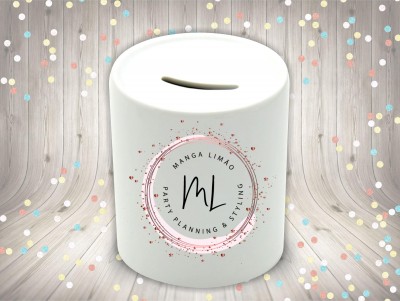 Cofre branco cilíndrico com design de texto circular