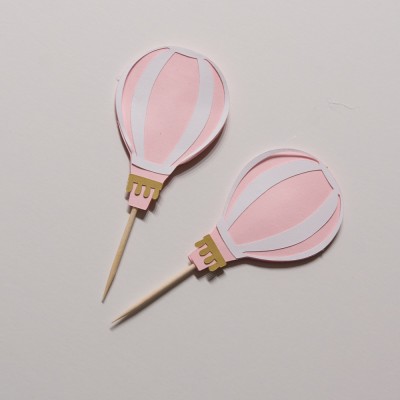 Toppers para bolos em forma de balões de ar quente rosa claro com detalhes brancos e castanhos