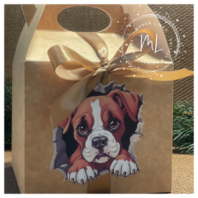 Caixa de presente decorada com laço dourado e etiqueta com ilustração de cão boxer