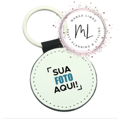 Chaveiro redondo branco com texto 'SUA FOTO AQUI!' e argola metálica