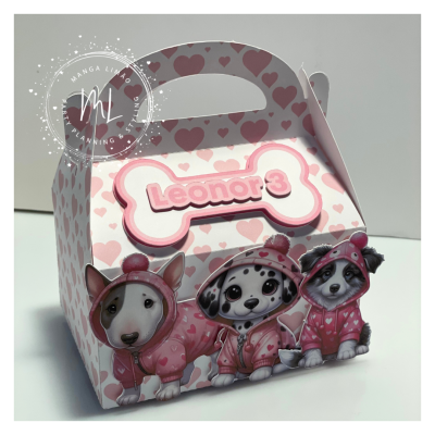 Caixa de presente com padrão de corações e cachorros vestidos em roupas cor-de-rosa