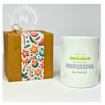 Caneca branca e caixa decorada com tema natalício