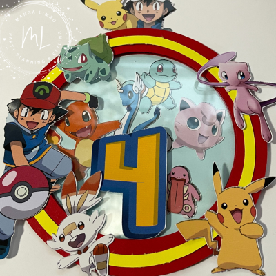 Relógio de parede redondo com número 4 e personagens Pokémon coloridos