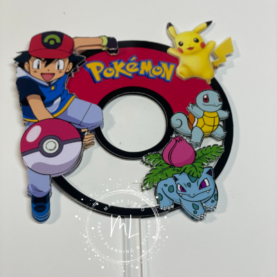 Topo decorativo Pokémon com Ash, Pikachu, Squirtle, Ivysaur e Pokébola