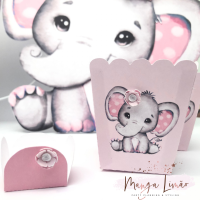 Suportes de papel rosa com ilustração de elefante cinza e cor de rosa com flor em relevo