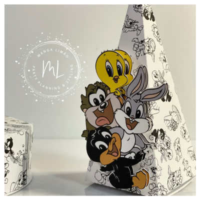 Caixa pirâmide com personagens Looney Tunes coloridos e estampas a preto e branco