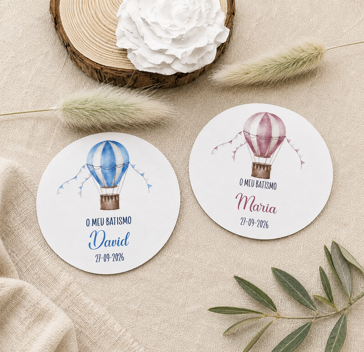 Íman Personalizado Balão Ar Quente Dois cartões redondos para batismo com balões azul e rosa