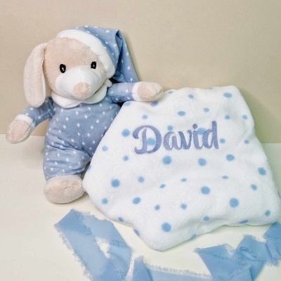 Pelúcia de coelho com manta personalizada 'David'