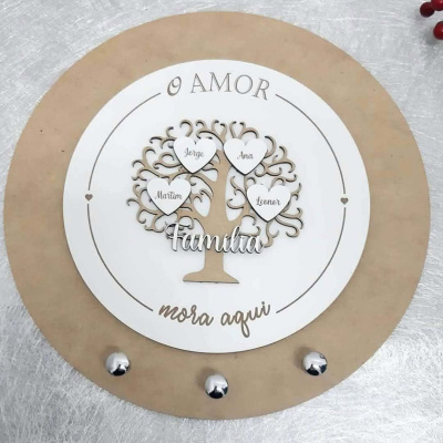 Placa decorativa redonda de madeira com árvore da família e ganchos