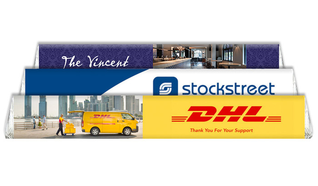 Três cartões de visita com logos The Vincent, stockstreet e DHL sobrepostos