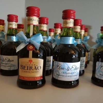 Miniaturas&#x20;Licor&#x20;Beir&#x00E3;o&#x20;Personalizadas&#x20;&#x7C;&#x20;Lembran&#x00E7;as&#x20;para&#x20;Celebra&#x00E7;&#x00F5;es&#x20;ou&#x20;Eventos