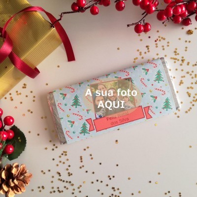 Barra de chocolate embrulhada decorada com tema natalício e espaço para foto e texto personalizados