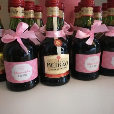 Miniaturas&#x20;Licor&#x20;Beir&#x00E3;o&#x20;Personalizadas&#x20;&#x7C;&#x20;Lembran&#x00E7;as&#x20;para&#x20;Celebra&#x00E7;&#x00F5;es&#x20;ou&#x20;Eventos