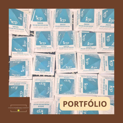 Calend&#x00E1;rio&#x20;Pir&#x00E2;mide&#x20;Personalizado&#x20;com&#x20;Chocolates&#x20;-&#x20;M&#x00ED;nimo&#x20;50&#x20;Unidades