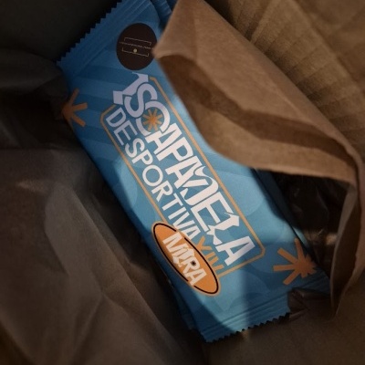 Chocolate&#x20;grande&#x20;100gr&#x20;com&#x20;design&#x20;personalizado&#x20;para&#x20;empresas