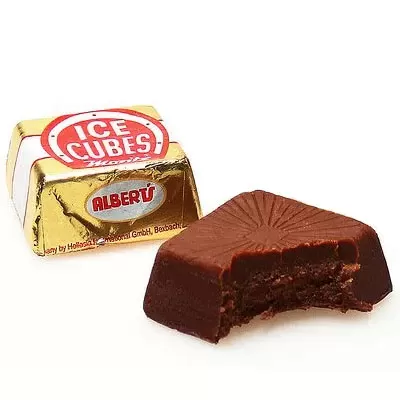 Napolitanas&#x20;Triplo&#x20;Chocolate&#x20;com&#x20;logotipo&#x20;da&#x20;empresa