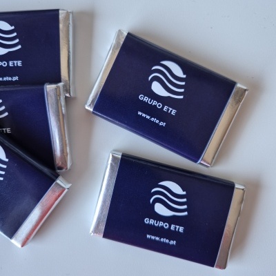 Mini&#x20;Chocolates&#x20;10gr&#x20;com&#x20;o&#x20;logotipo&#x20;da&#x20;empresa