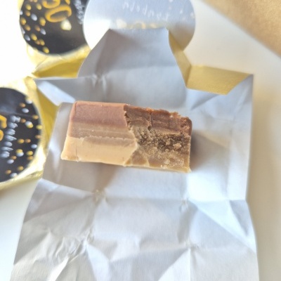 Napolitanas&#x20;Triplo&#x20;Chocolate&#x20;com&#x20;logotipo&#x20;da&#x20;empresa