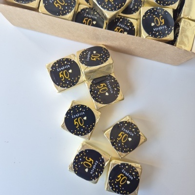 Napolitanas&#x20;Triplo&#x20;Chocolate&#x20;com&#x20;logotipo&#x20;da&#x20;empresa