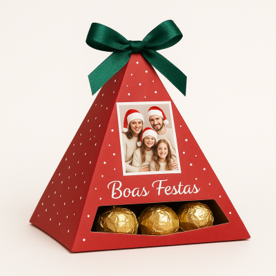 Natal&#x20;Empresas&#x20;&#x7C;&#x20;Pir&#x00E2;mide&#x20;personalizada&#x20;com&#x20;Bombons&#x20;no&#x20;interior