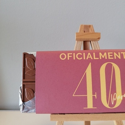 Chocolate&#x20;Grande&#x20;Oficialmente&#x20;Parab&#x00E9;ns&#x20;-&#x20;Sabor&#x20;Premium&#x20;Idade&#x20;Personaliz&#x00E1;vel