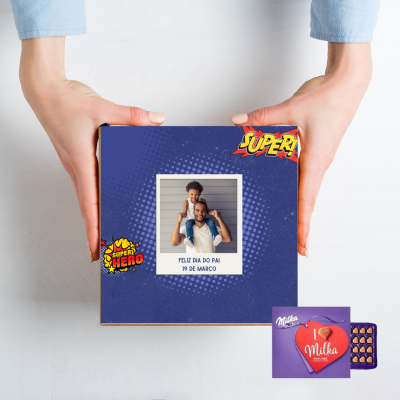 Caixa azul com imagem de pai e filho e texto comemorativo do Dia do Pai