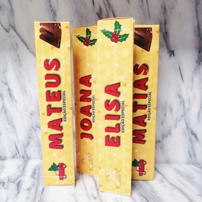 Barra&#x20;de&#x20;Chocolate&#x20;Toblerone&#x20;Personalizada&#x20;com&#x20;Nome&#x20;-&#x20;Edi&#x00E7;&#x00E3;o&#x20;de&#x20;Natal