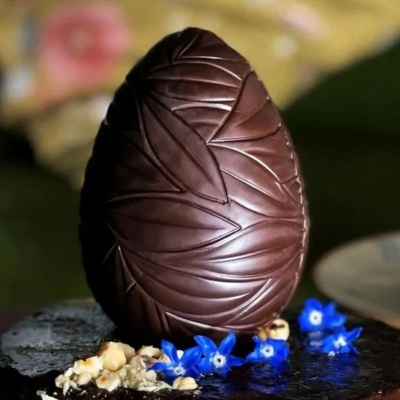 Ovo&#x20;de&#x20;Chocolate&#x20;Negro&#x20;70&#x25;&#x20;Personalizado&#x20;para&#x20;Empresas&#x20;&#x7C;&#x20;Oferta&#x20;Corporativa&#x20;de&#x20;P&#x00E1;scoa&#x20;Premium